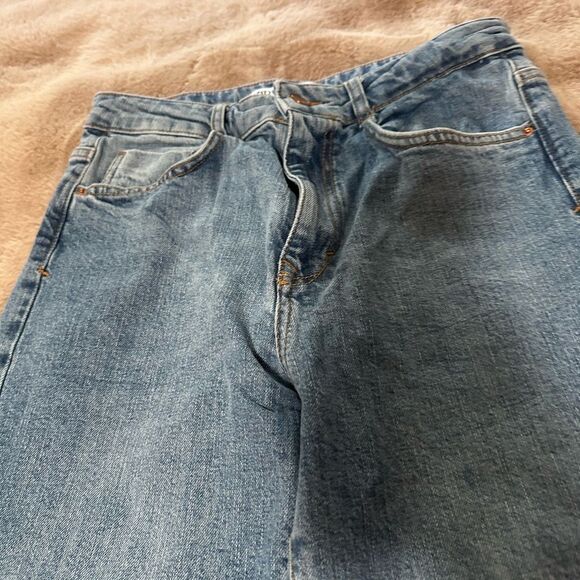 Zara Women's Straight Leg Jeans - Light Blue - Picture 2 of 5